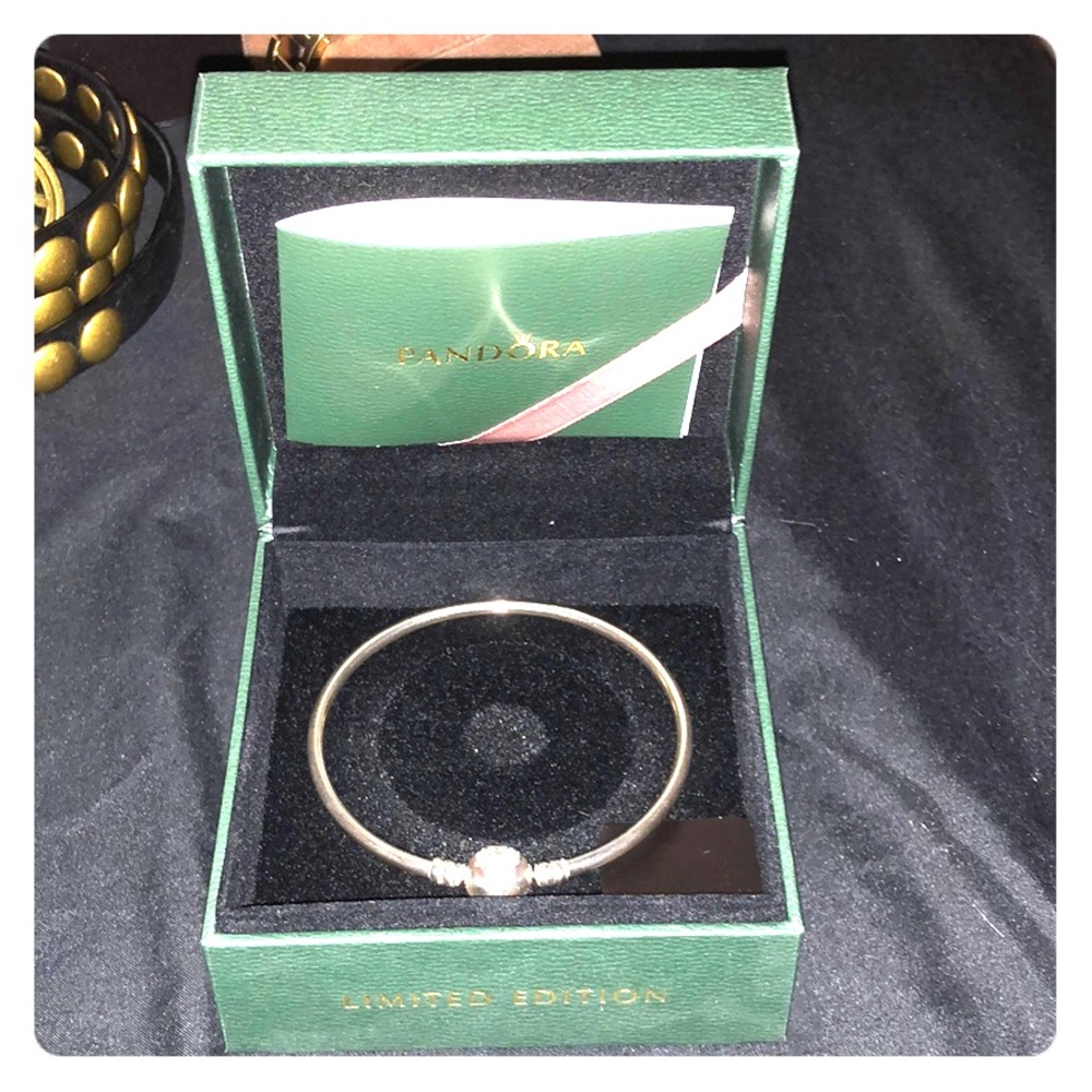 Pandora Limited Edition Heart Bangle